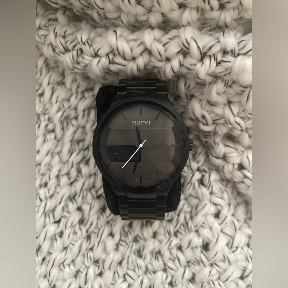 Nixon watch